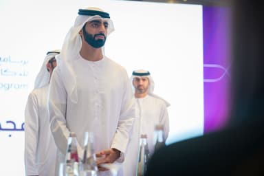 حميد بن عمار يطّلع على مشاريع ومخرجات مختبر عجمان للذكاء الاصطناعي  